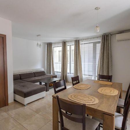 Sea Garden Marina 2 Apartment וארנה מראה חיצוני תמונה