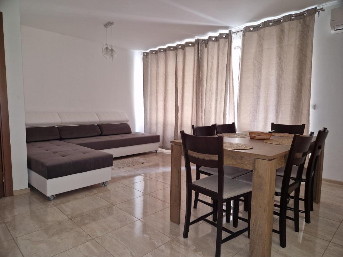 Sea Garden Marina 2 Apartment וארנה מראה חיצוני תמונה